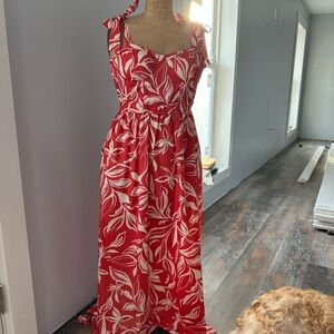 Red and White Sweetheart Neck Maxi Sundress